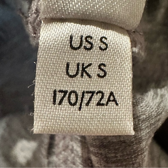 Free People Movement Infinity Leggings Women's Small Grey Cut Out 21” Inseam - Picture 8 of 10